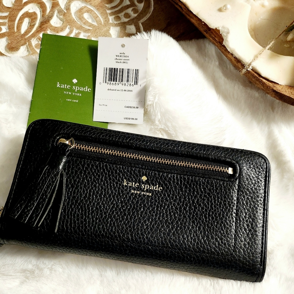 Kate Spade Black Saffiano leather full zip wallet NWT